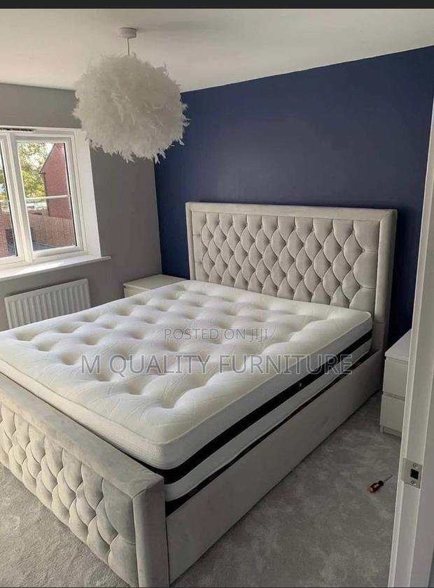 Cutesy Modernized Chesterfield Bed - main view