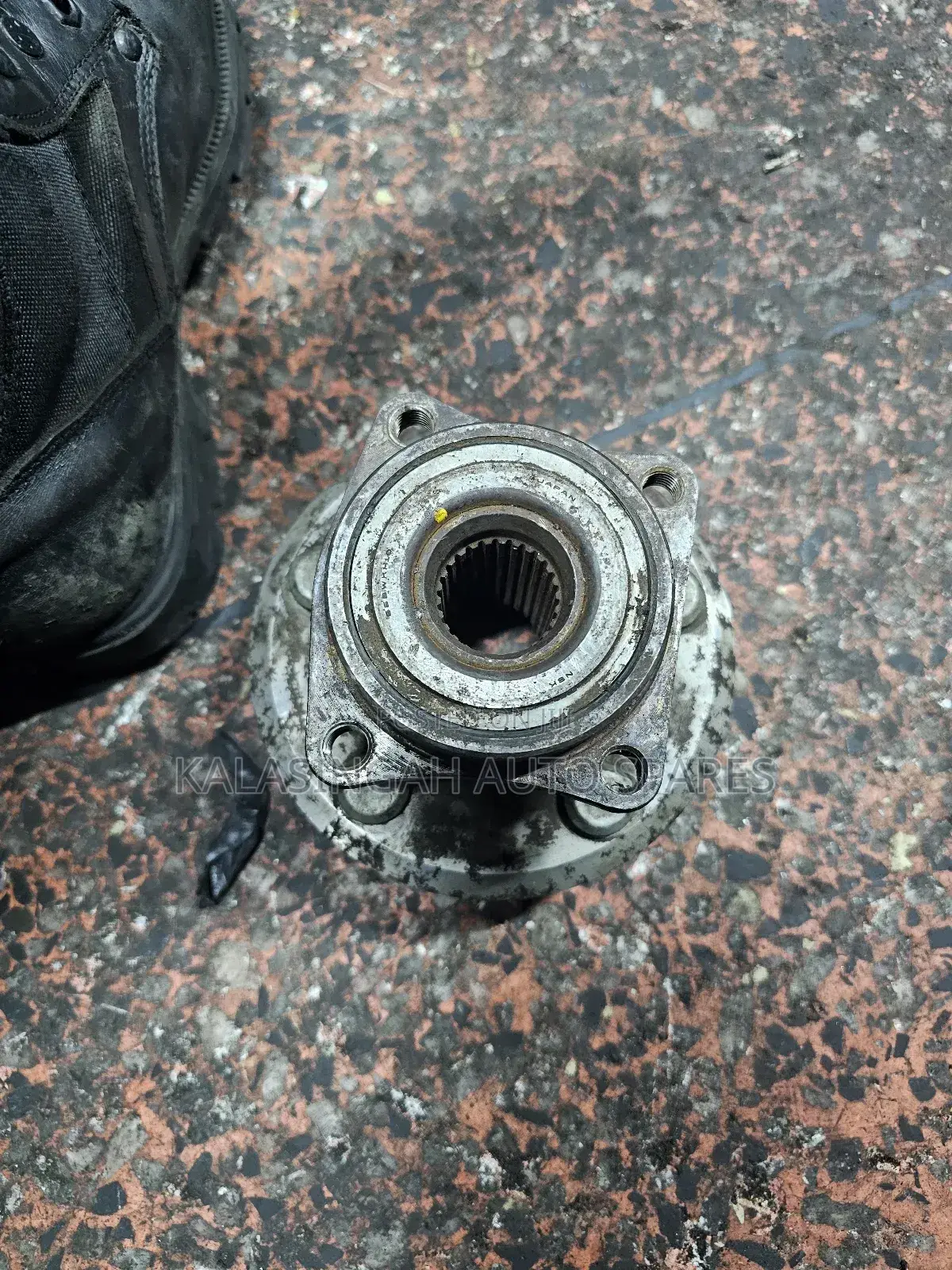4wd Rear Hub For Nze Fielder Axio Sienta