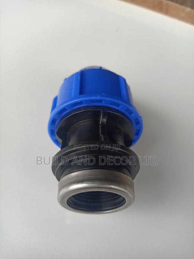Hdpe Reducing Socket 25mm X 3/4" (Male/Female Threaded)