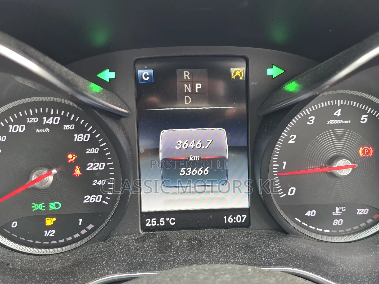 Mercedes-Benz C200 2018 Silver