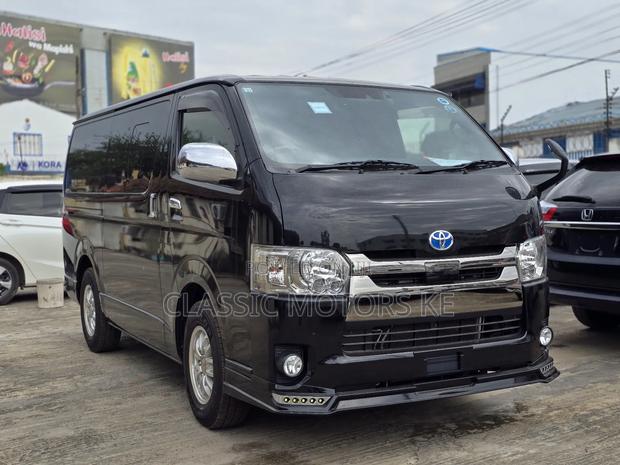 Toyota HiAce 2018 Black