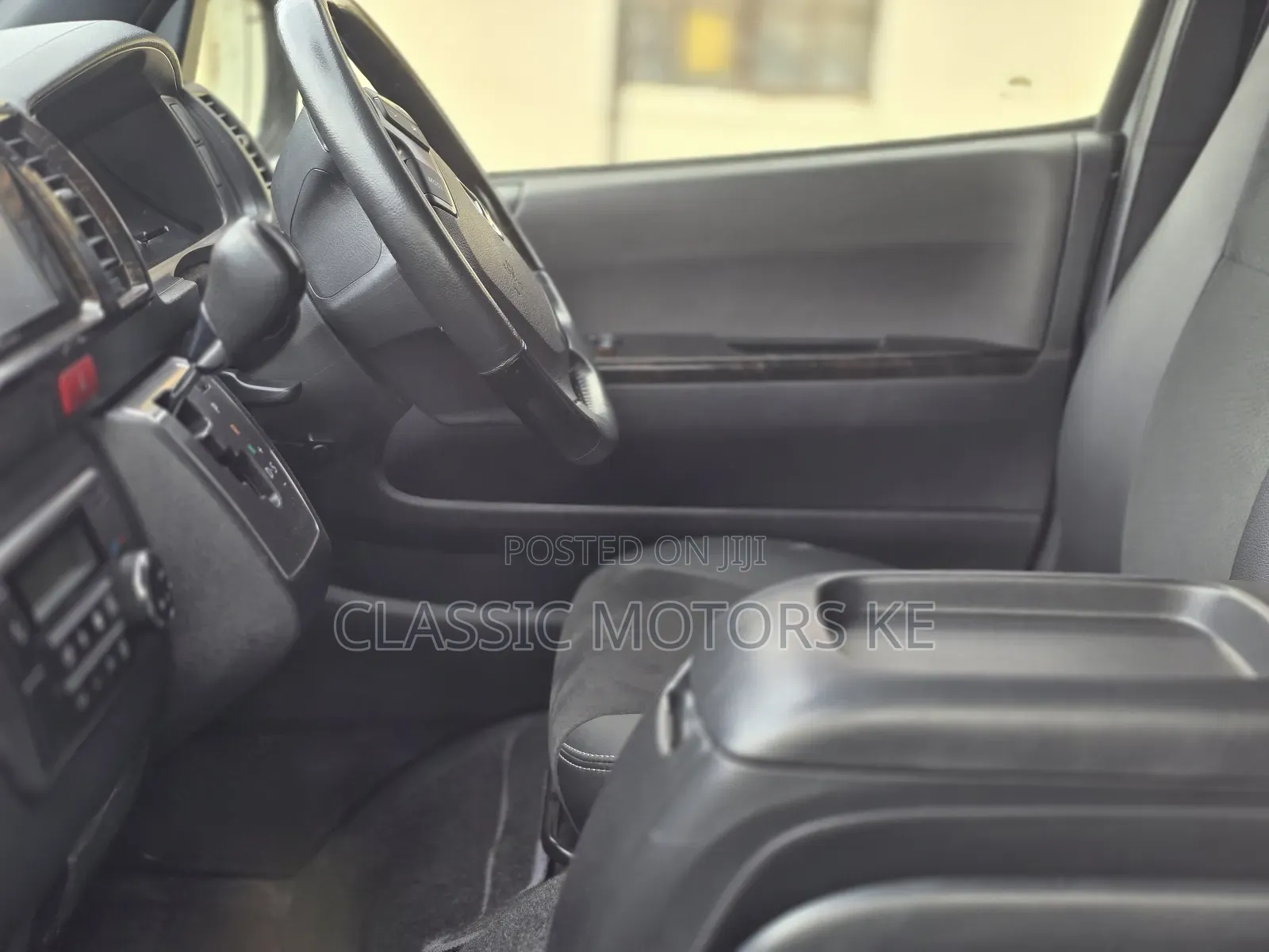Toyota HiAce 2018 Black