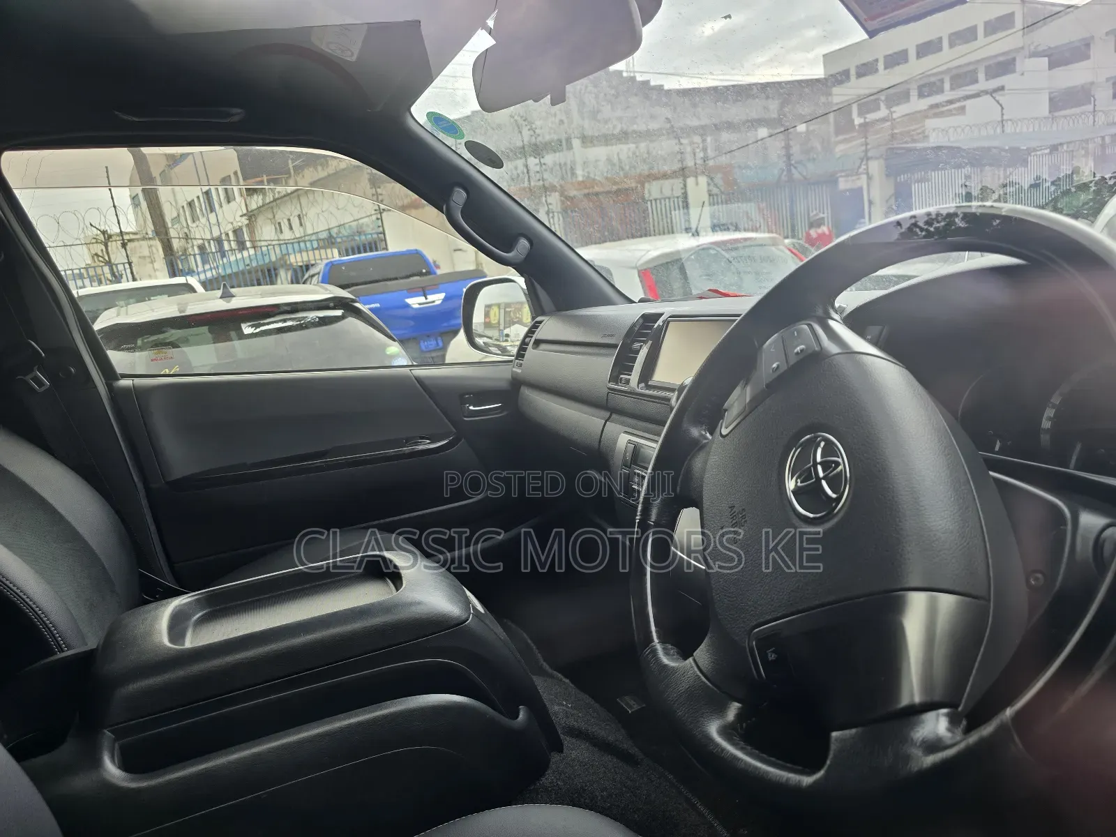 Toyota HiAce 2018 Black
