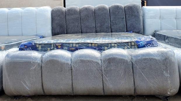 5 by 6 Modern Sturdy Bubble Bed
