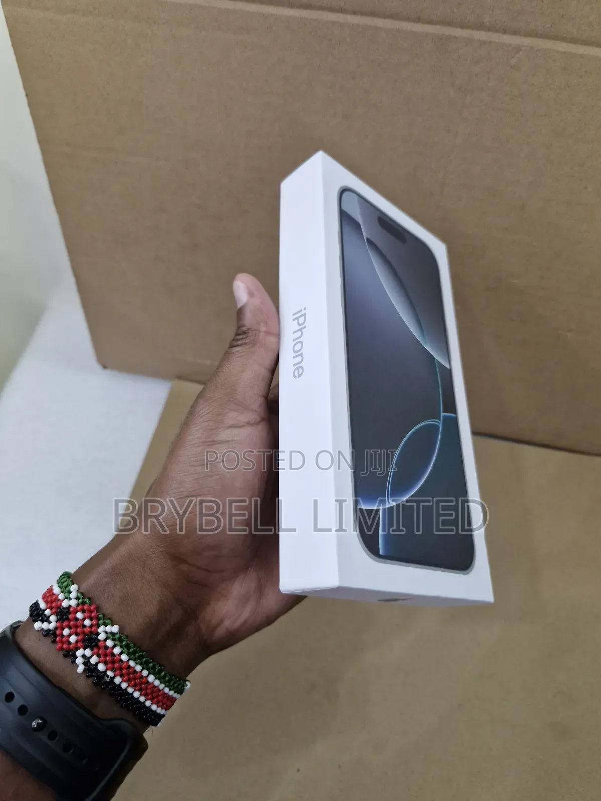 New Apple iPhone 16 Pro Max 256 GB White