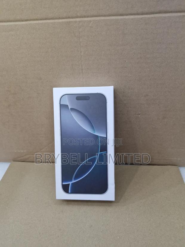 New Apple iPhone 16 Pro Max 256 GB White