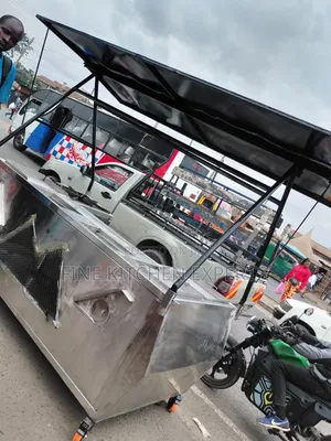 Combined Cooker With a Shade