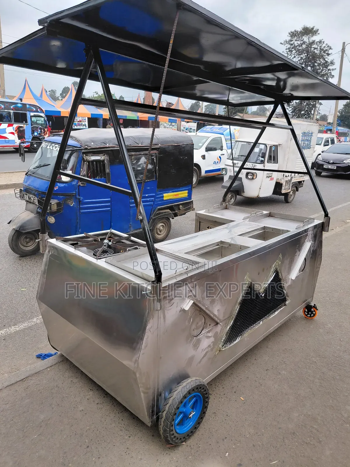 Combined Cooker With a Shade