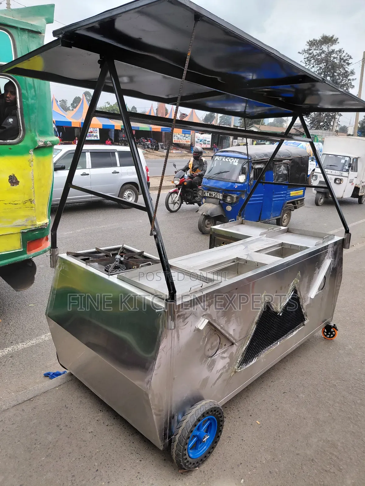 Combined Cooker With a Shade