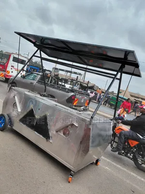 Combined Cooker With a Shade
