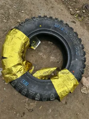 215 /75 R15 Bearway (Mud Terrrain)
