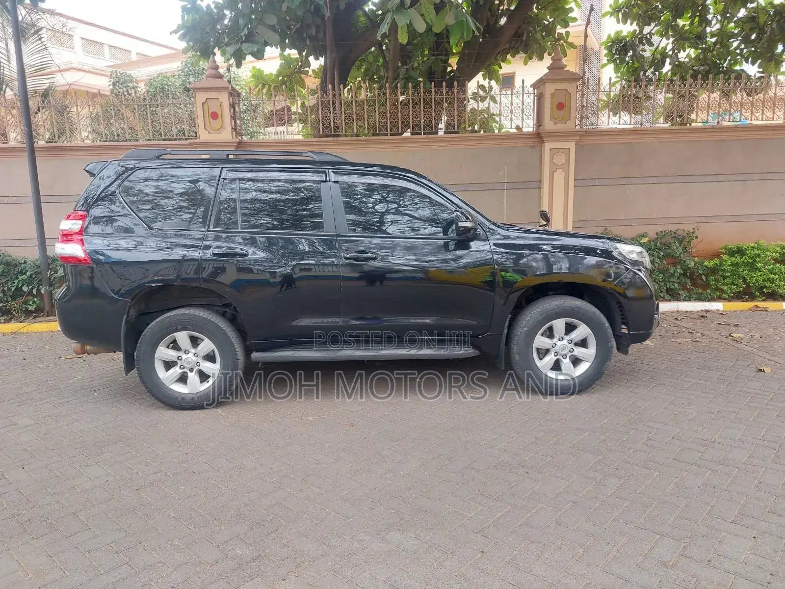 Toyota Land Cruiser Prado 2014 Black