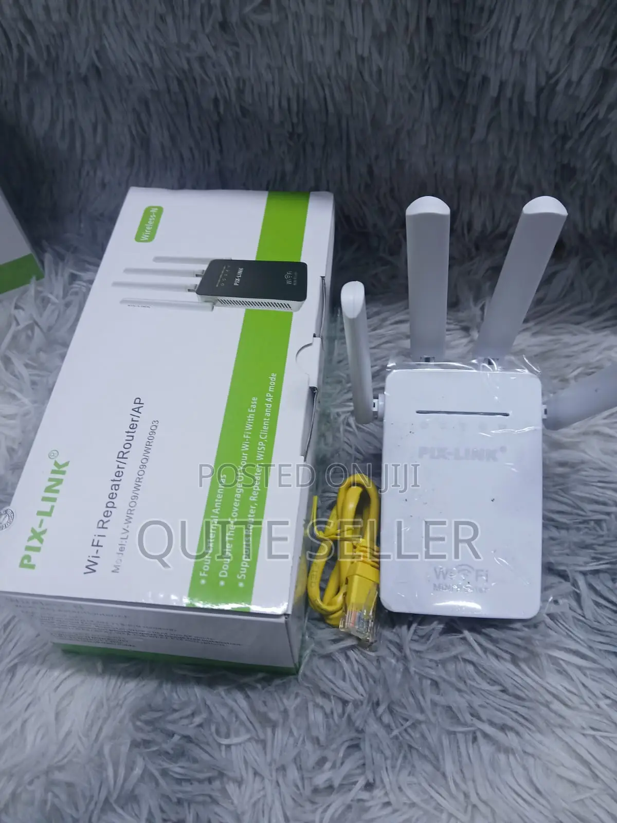 Pix-Link 300mbps Wireless Wi-Fi Repeater Amplifies