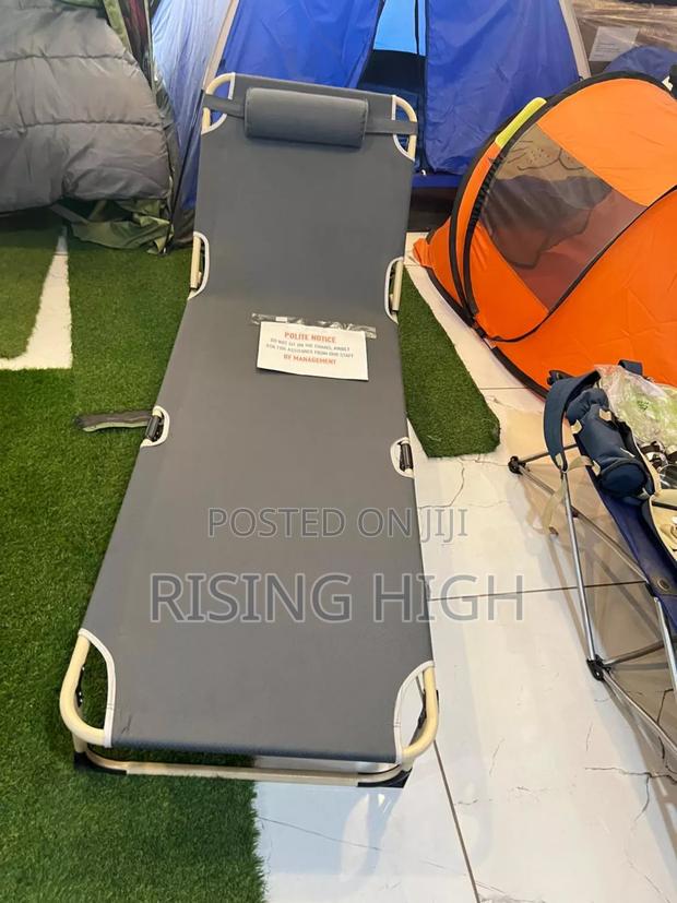 Foldable Outdoor Bed – Strong Light - main view