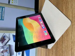 Apple iPad 9.7 32 GB Gray