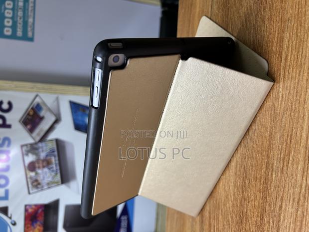 Apple iPad 9.7 32 GB Gray - thumbnail 4