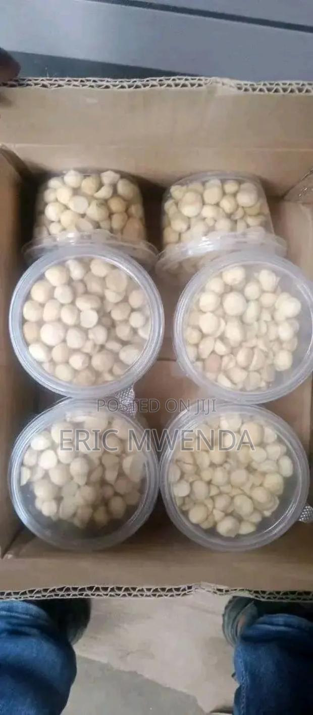 Dried Macadamia Nuts - thumbnail 3