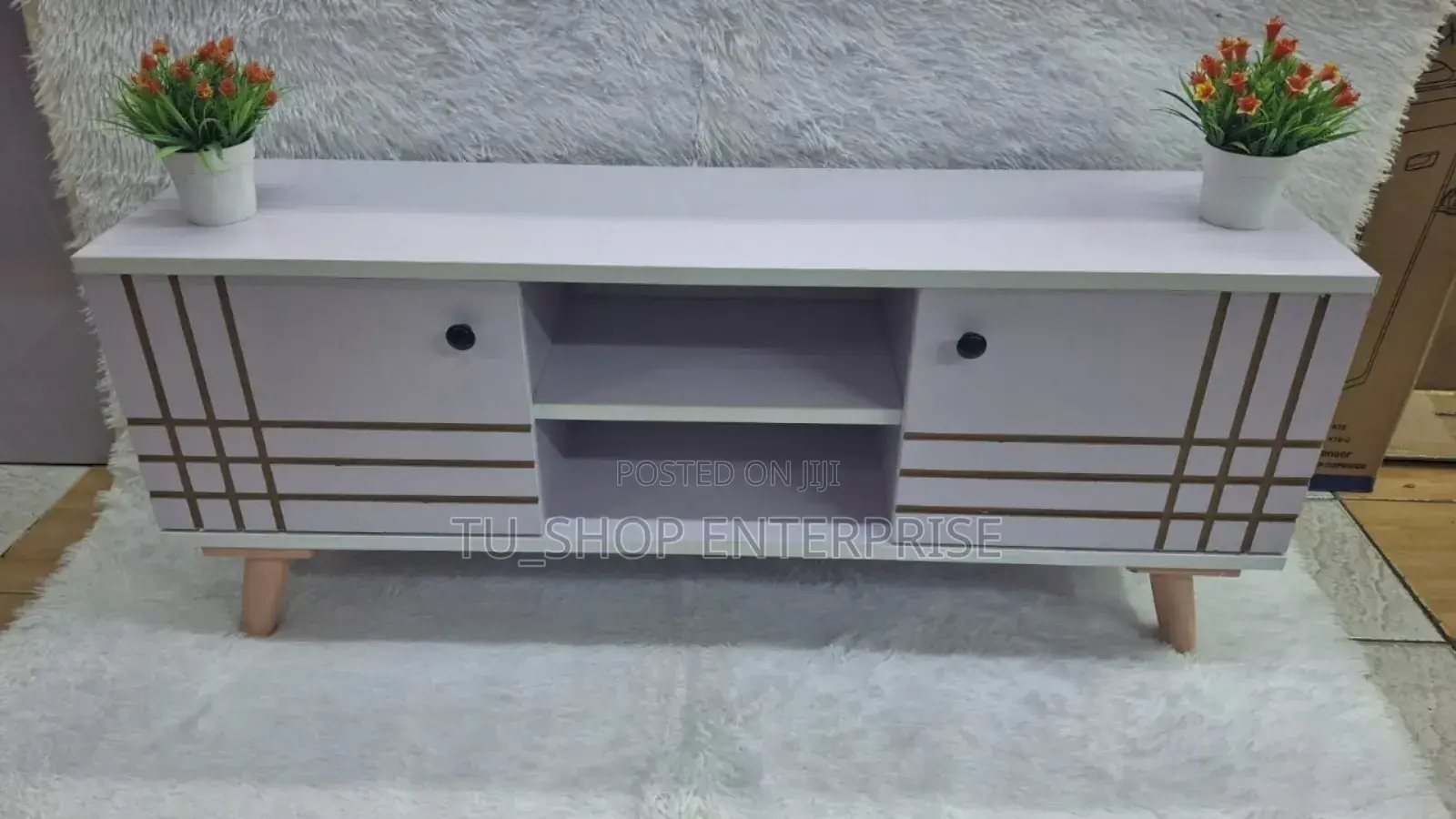*Sydney Modern Wooden Tv Stand 4ft White and Black