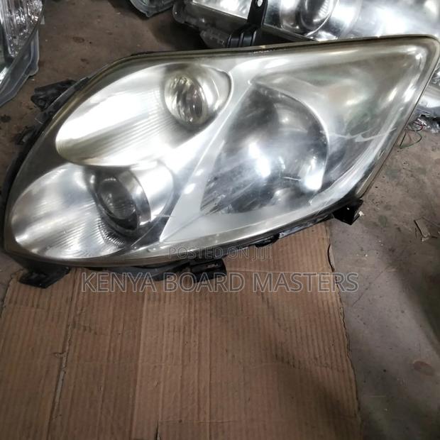 Toyota Auris 2008-2010 Non Zenon Headlight
