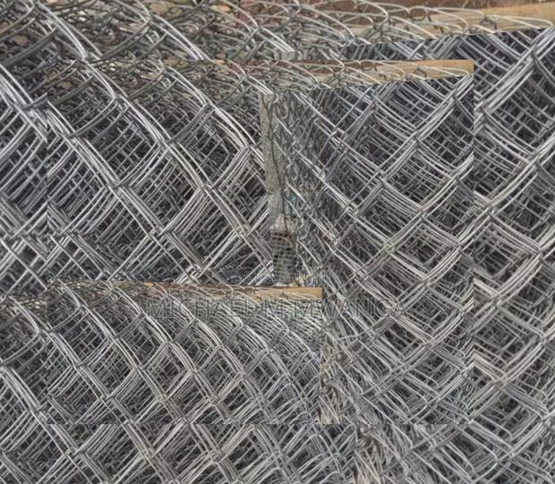 Galvanized 14g Chain Link(2mm, 5ft, 50x50) - main view