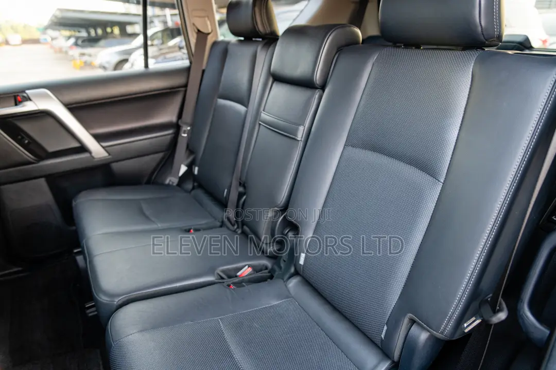 Toyota Land Cruiser Prado 2019 Gray