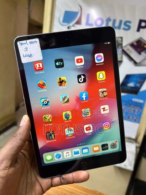 Apple iPad mini 3 16 GB Gray - thumbnail 2