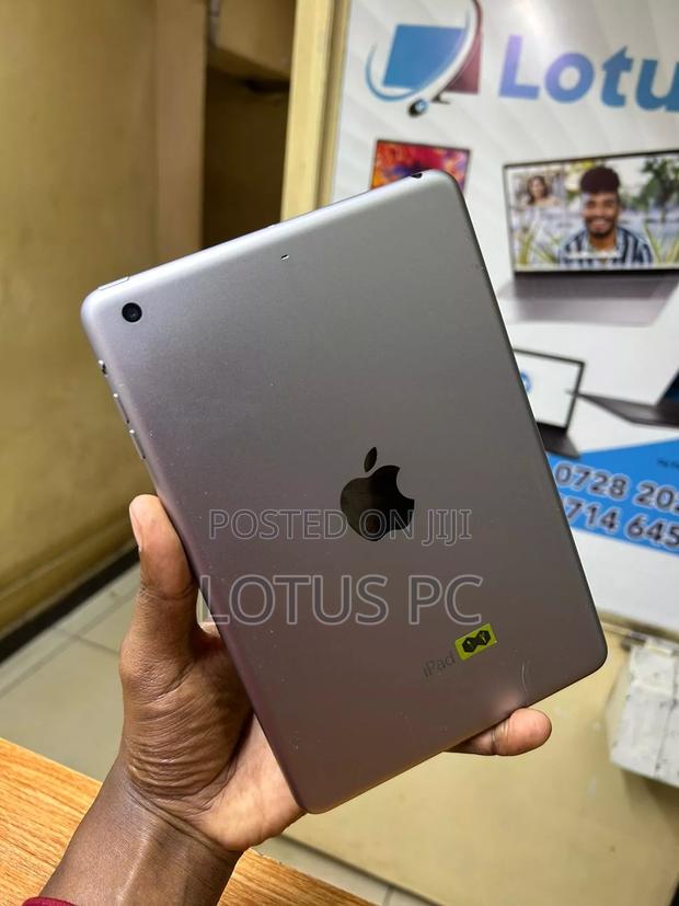 Apple iPad mini 3 16 GB Gray - thumbnail 3