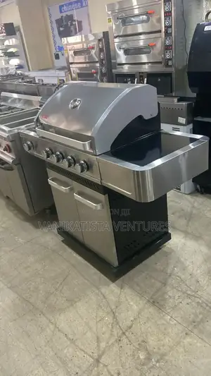 4-Burner Gas Grill