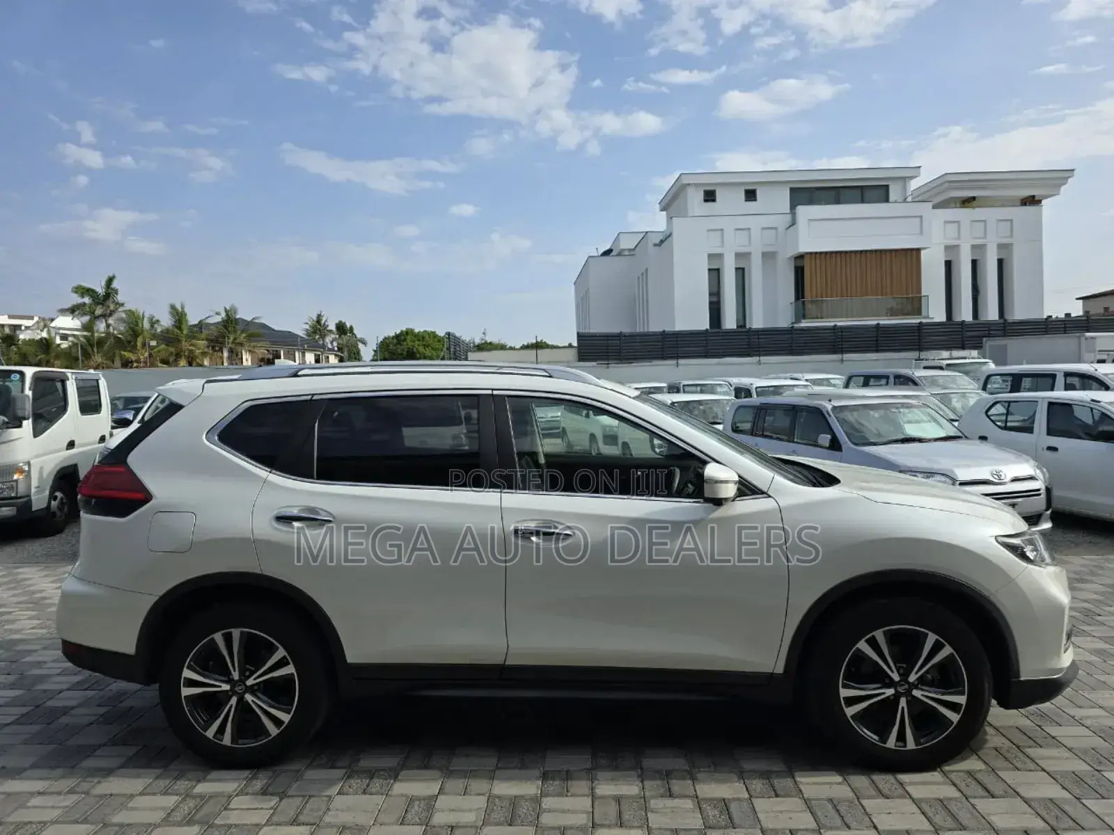 Nissan X-Trail 2018 White