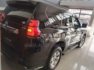 Toyota Land Cruiser Prado 2018 Black