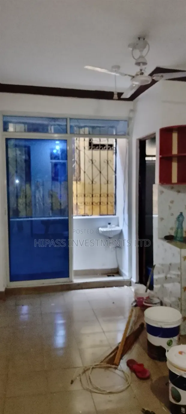 1bdrm Block of Flats in Mwembe Naivas, Mombasa CBD for rent