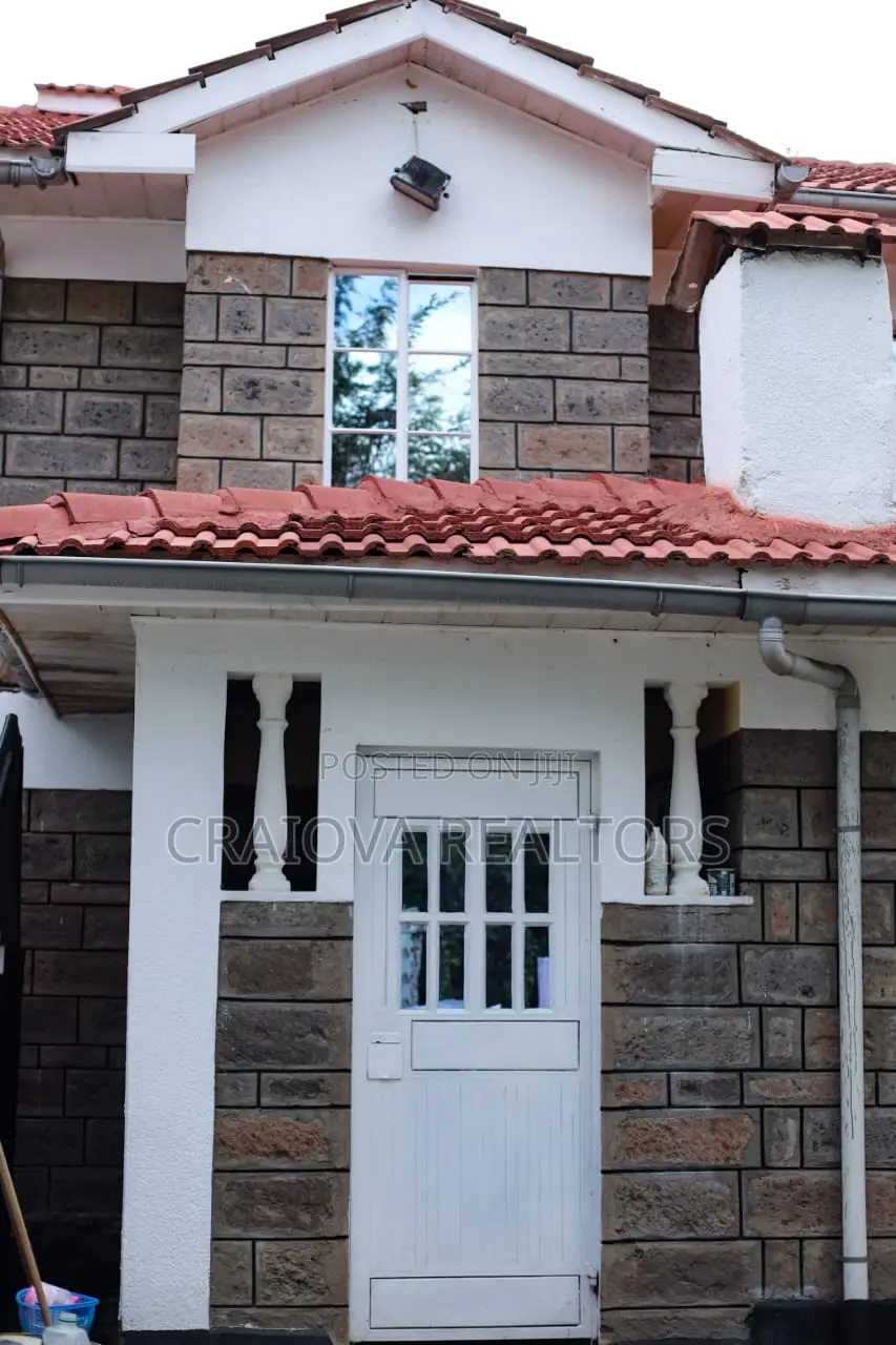 6bdrm Townhouse/Terrace in Rimpa for sale