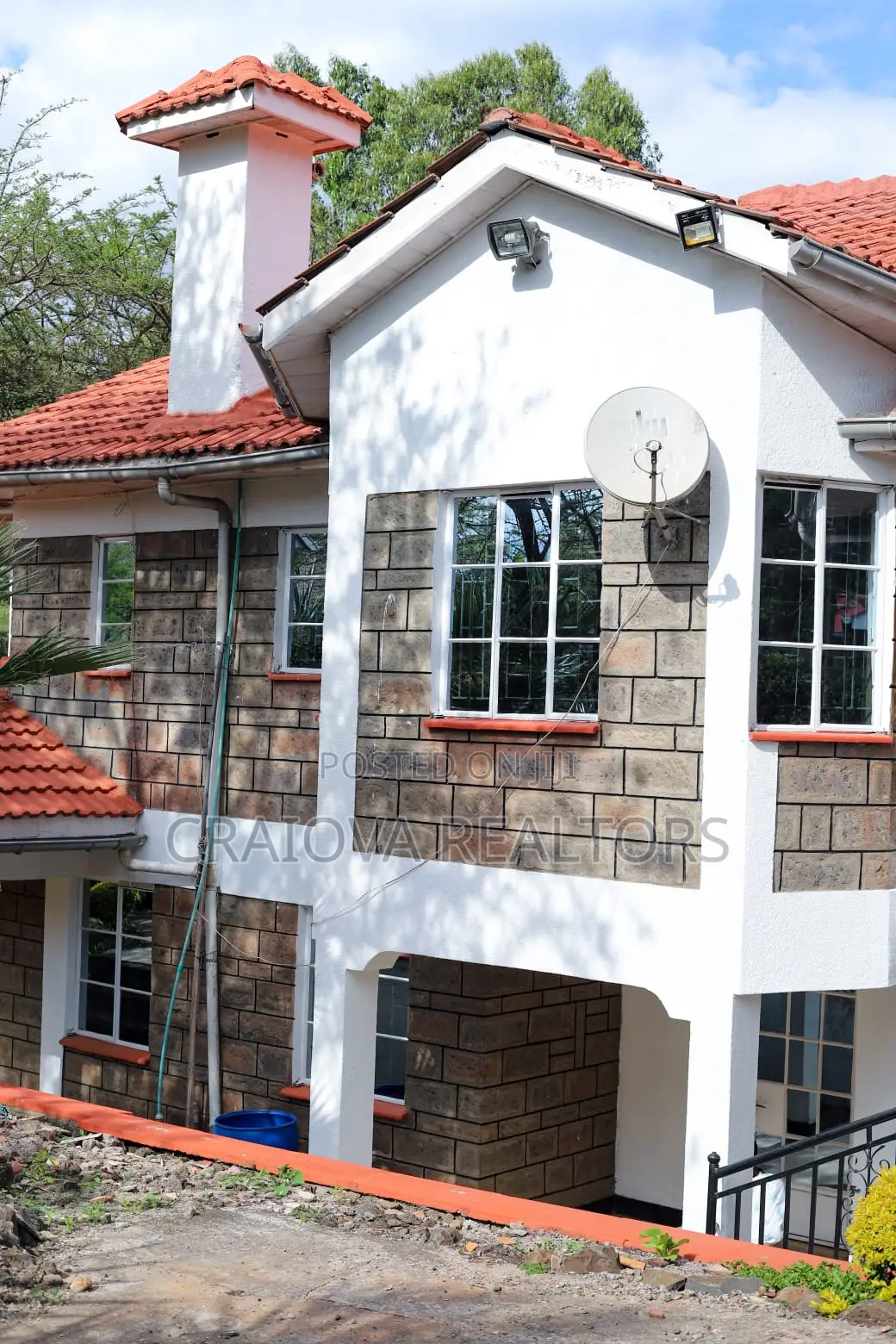 6bdrm Townhouse/Terrace in Rimpa for sale