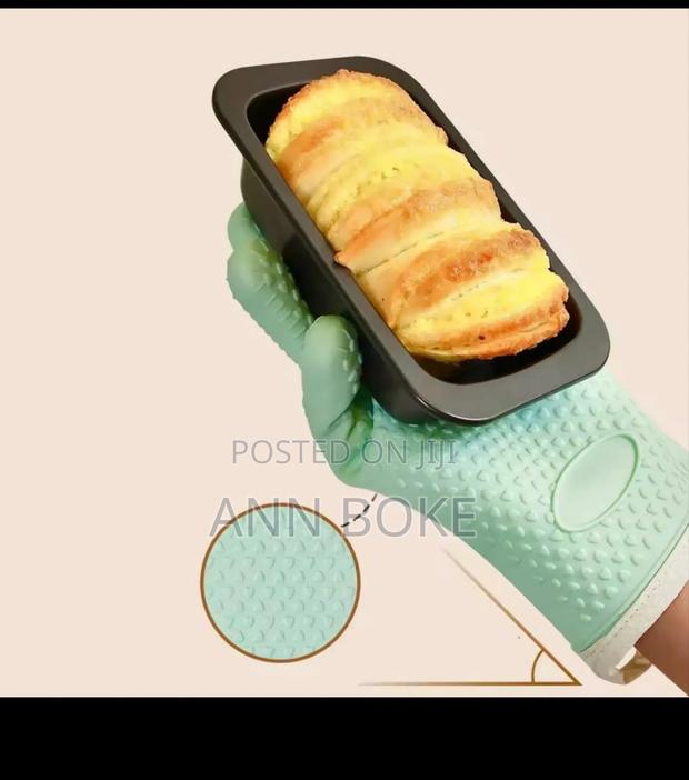 * Silicone Insulated Oven Gloves Now Available* - thumbnail 3
