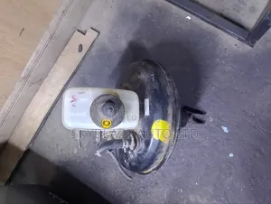 Toyota Mark X and Crown Break Booster Master Cylinder