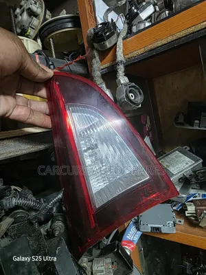 Demio 2015 T0 2020 Bootlight