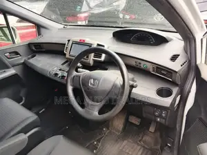 Honda Freed 2018 White