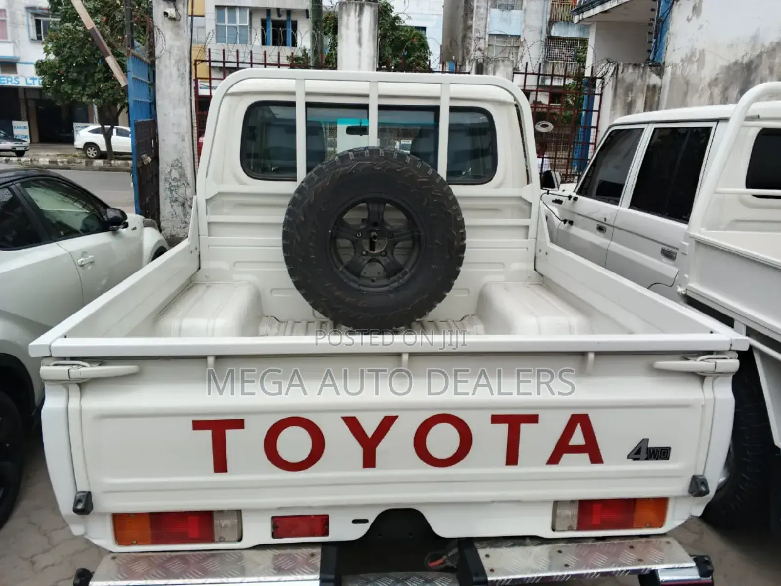 Toyota Land Cruiser 2019 White