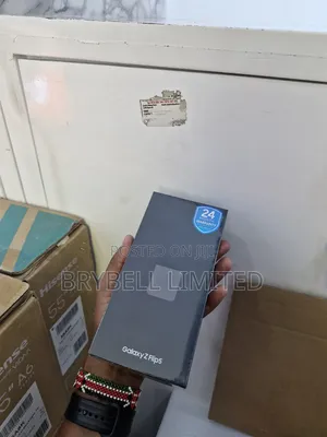 New Samsung Galaxy Z Flip 5 256 GB Green