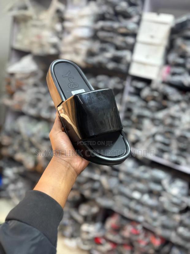 New Y-3 Slides