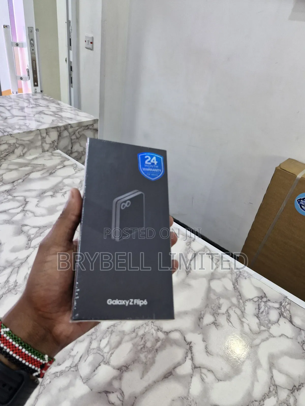 New Samsung Galaxy Z Flip6 256 GB Silver