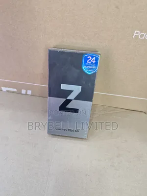 New Samsung Galaxy Z Flip3 5G 256 GB Black