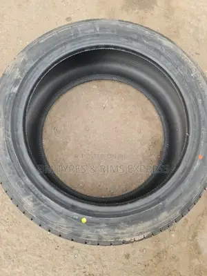 245 /45 R18 Yokohama Tyres (Japan) Blueath.
