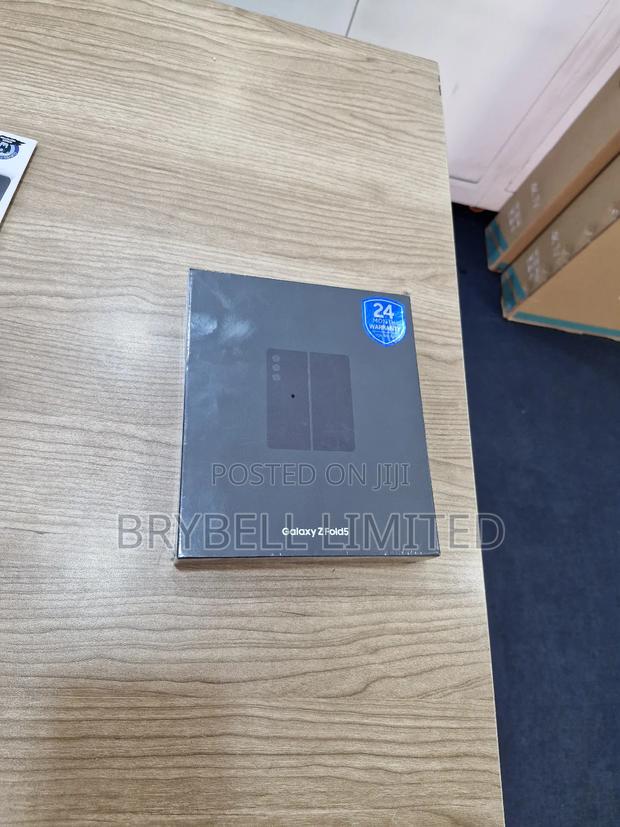 New Samsung Galaxy Z Fold 5 256 GB Blue - thumbnail 4