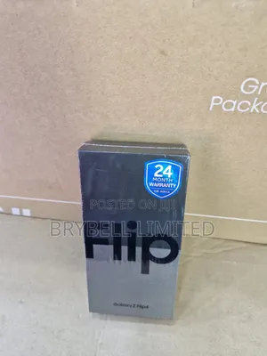 New Samsung Galaxy Z Flip4 256 GB Gold