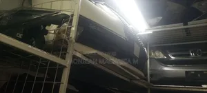 Ex Japan Body Parts Toyota Crown Nose Cut