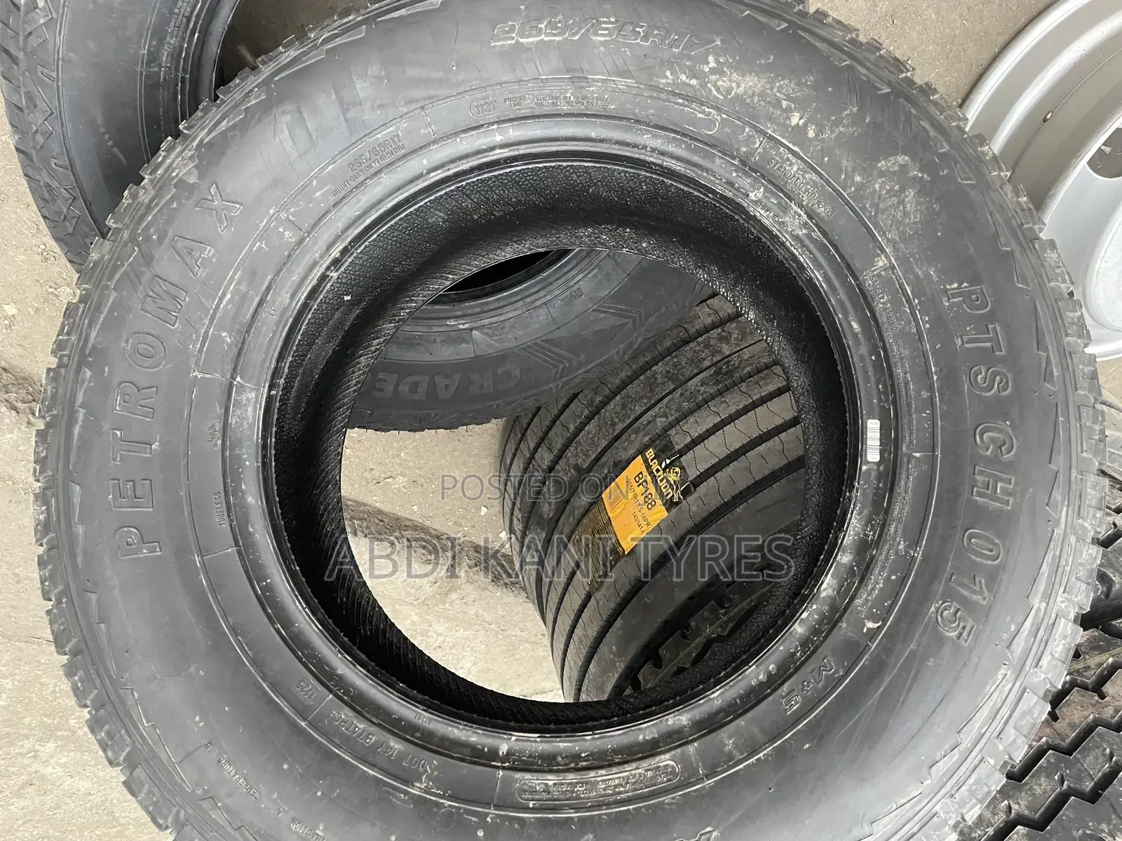 31x10.5r15 Petromax