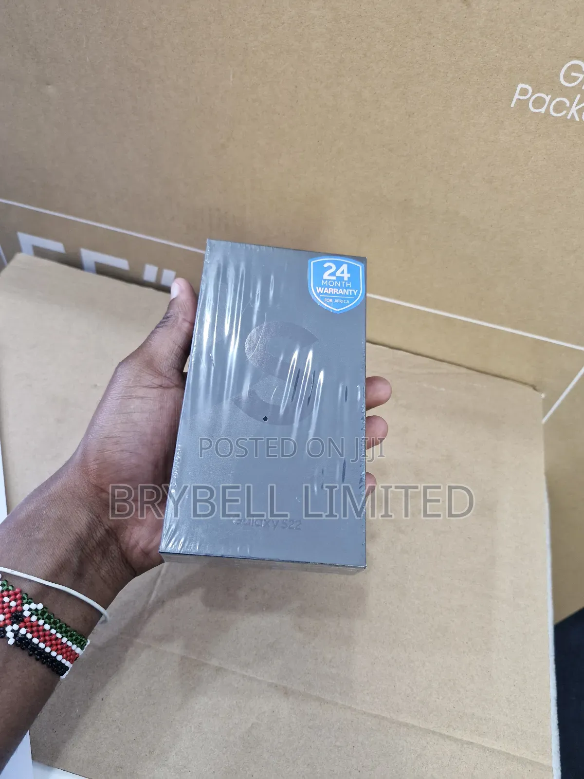 New Samsung Galaxy S22 5G 128 GB White
