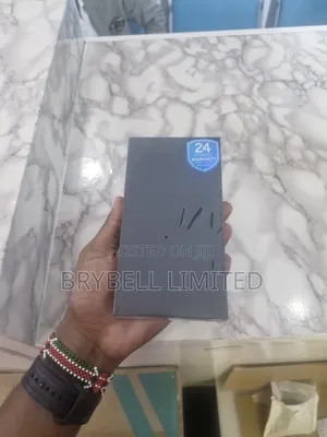 New Samsung Galaxy S22 5G 128 GB White