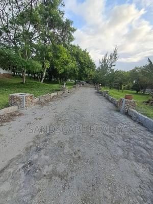 Elite Community Living, With Beach Access. - thumbnail 2